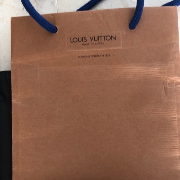 FIVE DESIGNER BAGS - Picture 6 of 6